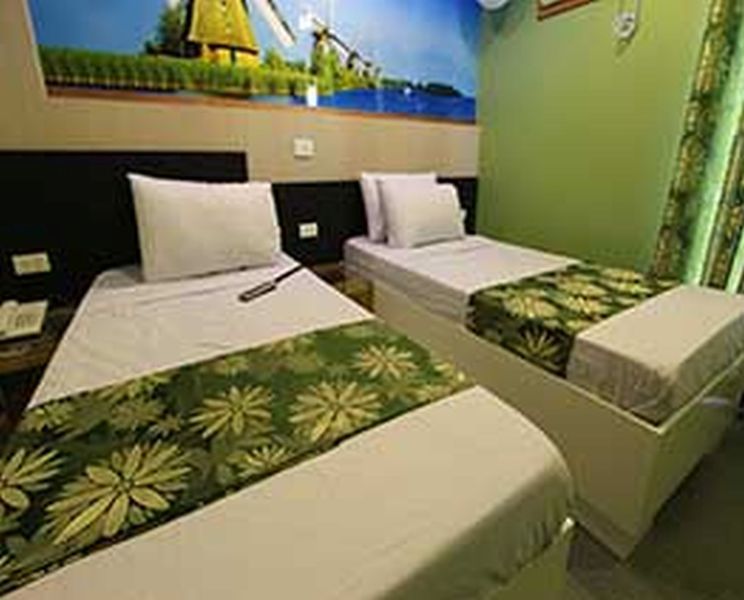 Eurotel Makati Makati City Ngoại thất bức ảnh