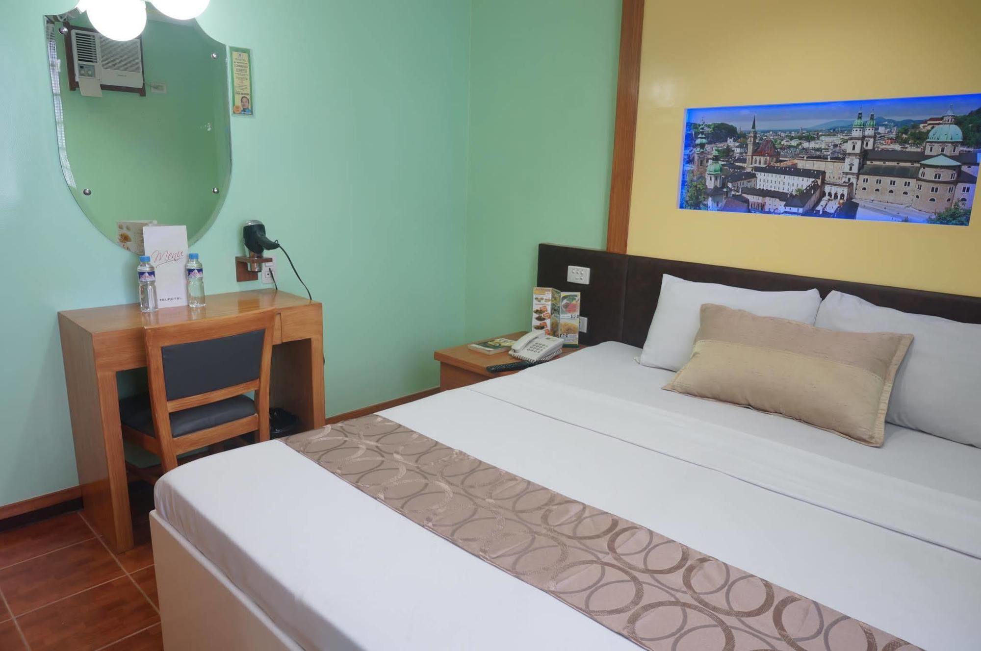 Eurotel Makati Makati City Ngoại thất bức ảnh