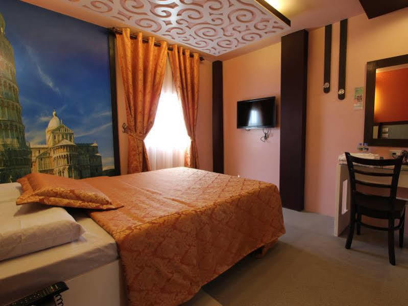 Eurotel Makati Makati City Ngoại thất bức ảnh