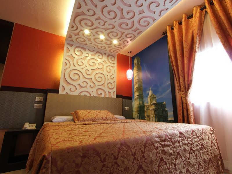Eurotel Makati Makati City Ngoại thất bức ảnh
